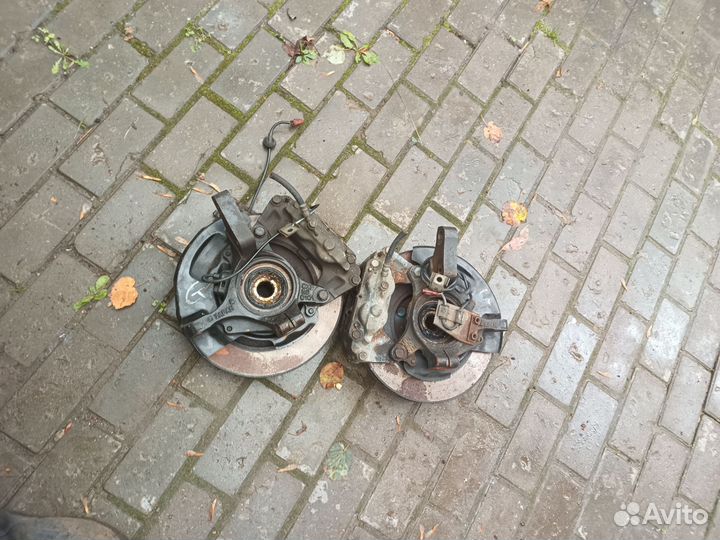 Ступицы в сборе с тормозами 4 pot Subaru