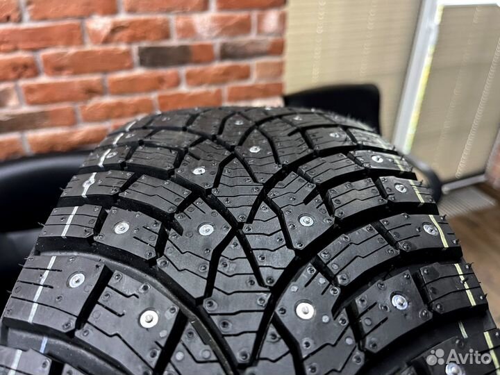 Triangle IcelynX TI501 215/65 R16 102T