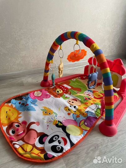 Развивающий коврик с пианино