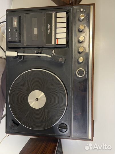 Винтажный проигрыватель винила national panasonik