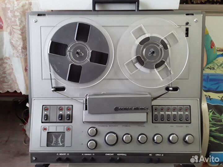 Катушечный магнитофон