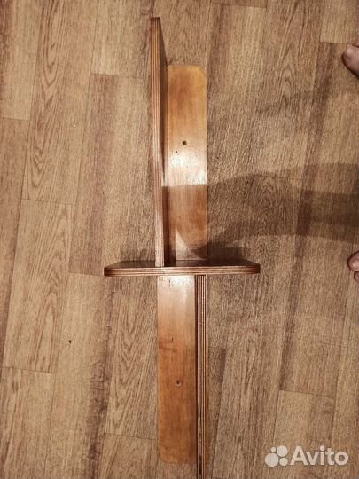 Полка настенная деревянная для цветов