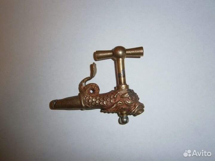Самовар кран рыбка рыба кит от старинного самовара