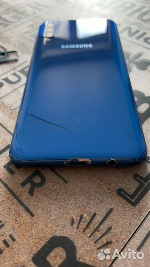Samsung Galaxy A50, 4/64 ГБ