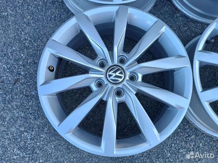 Диски R17 volkswagen golf Dijon