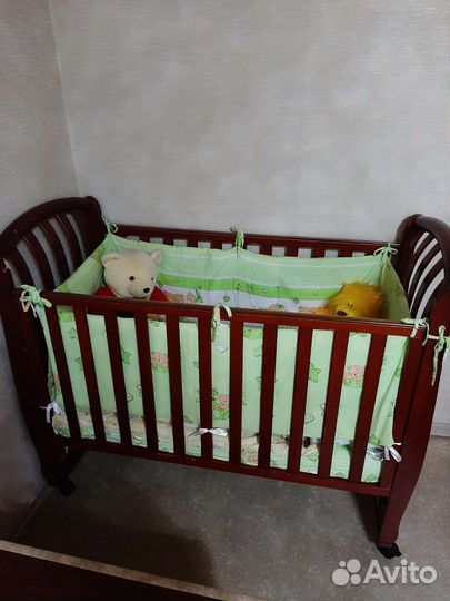 Детская кроватка