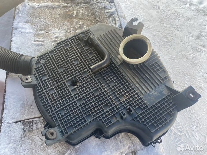 Логан корпус возлушного фильтра