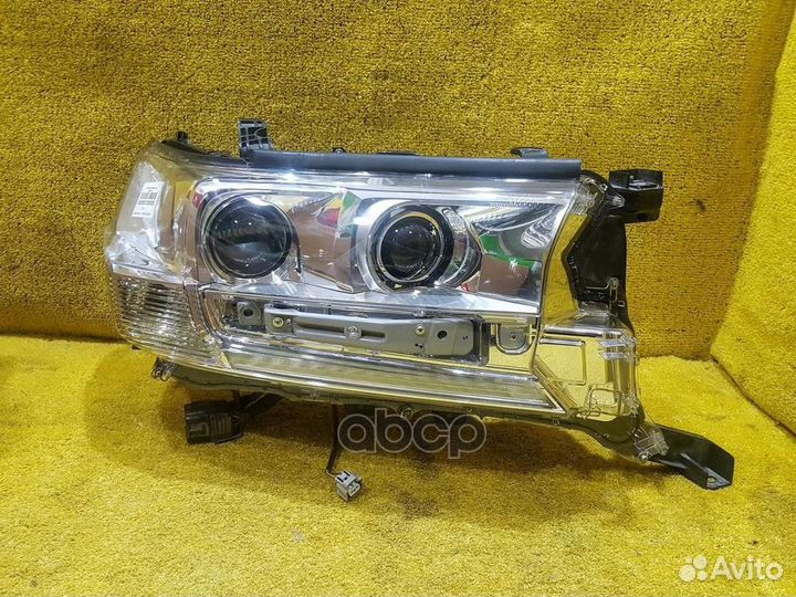 Фара 8110560K12 toyota