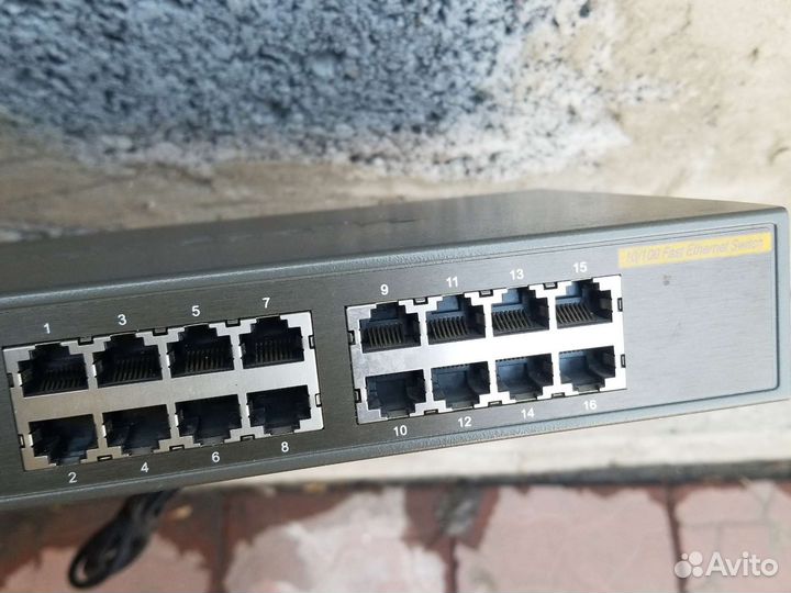 Коммутатор D-Link DES-1016D