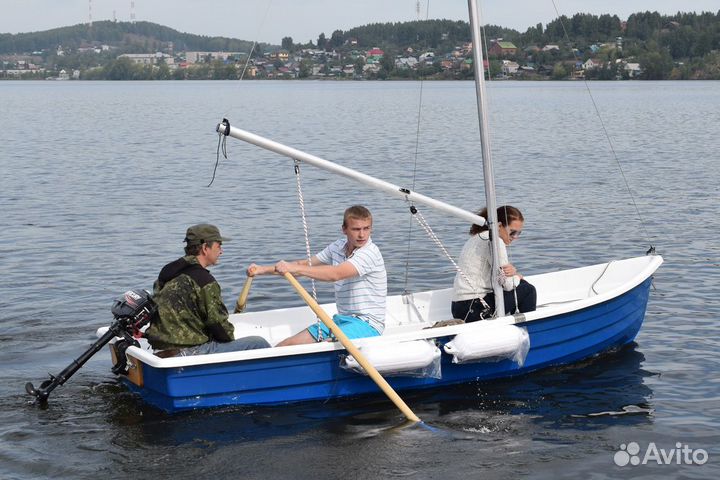 Парусная лодка под мотор Виза Комби - 395