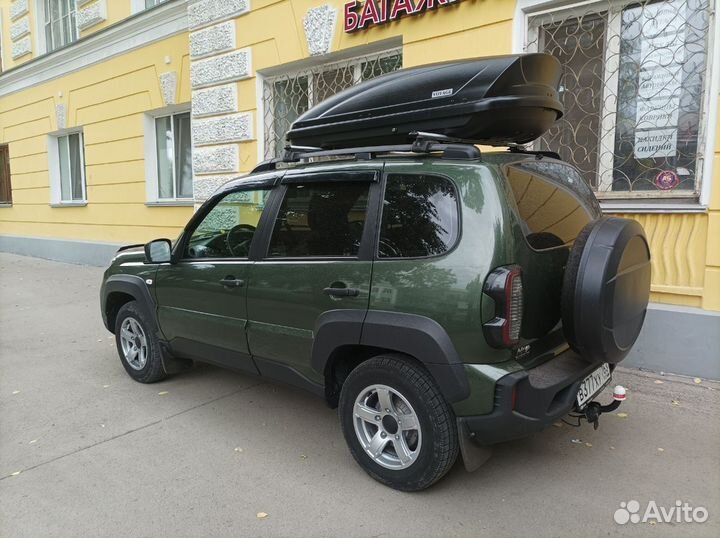 Автобокс Вояж 440л черный усиленный на Niva Travel