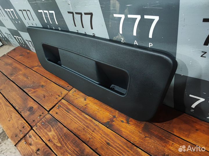 Обшивка крышки багажника VW Polo 5 sedan 10-20 Б/У