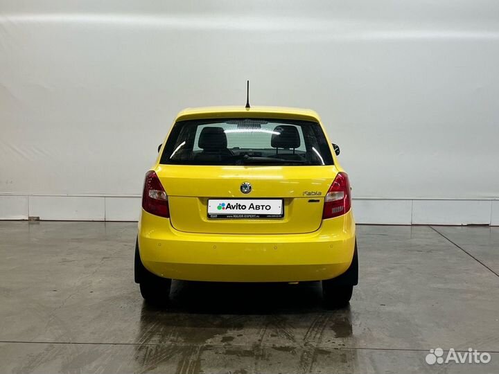 Skoda Fabia 1.6 AT, 2011, 207 000 км