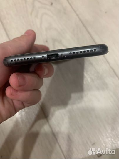 iPhone 8 Plus, 64 ГБ