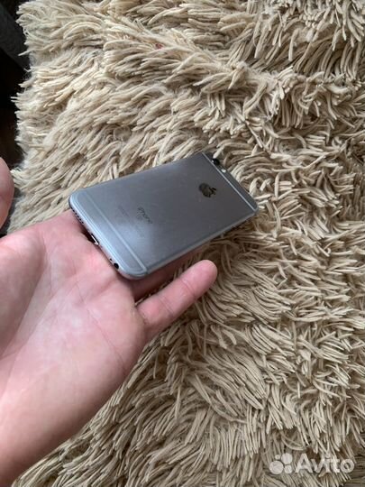 Телефон iPhone 6s