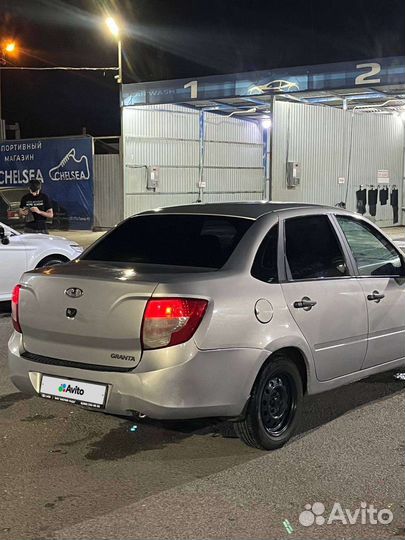 LADA Granta 1.6 МТ, 2012, 335 000 км