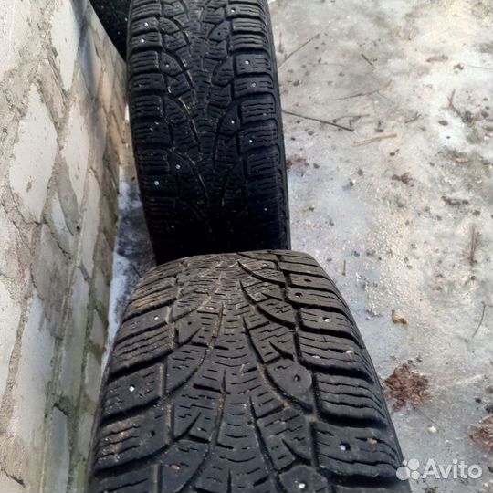 Pirelli Carrier Winter 195/65 R15