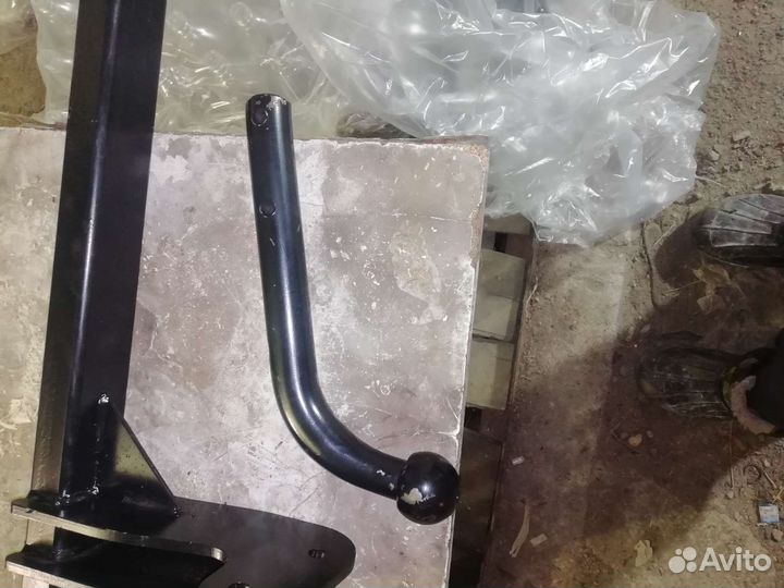 Фаркоп на рено меган 3 хечбек