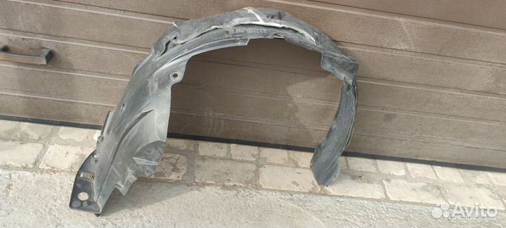 Подкрылок передний правый cr-v4