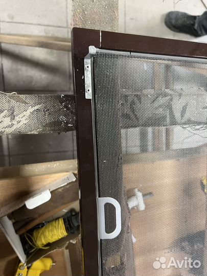 Москитная сетка, также есть антикошка