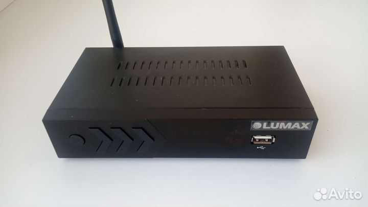 Тв приставка DVB-T2. Lumax DV4205HD