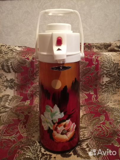 Термос с помпой