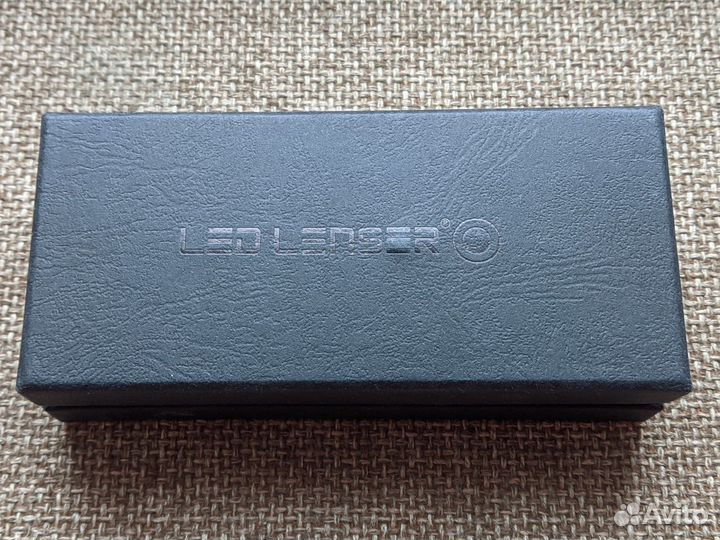 Фонарик LED Lenser f1