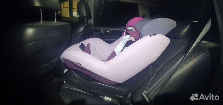 Кресло maxi cosi с базой famil fit