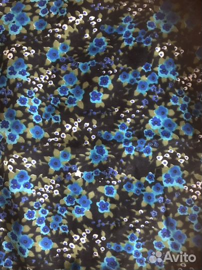 Отрез ткани крепдешин