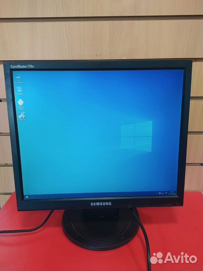 Монитор Samsung 710NS