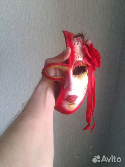 Венецианская маска