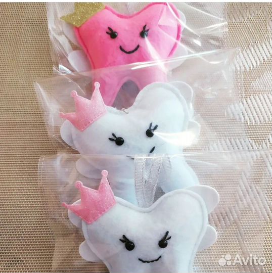 Вязаный зубик