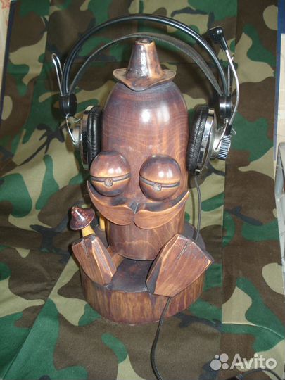 Подставка под наушники