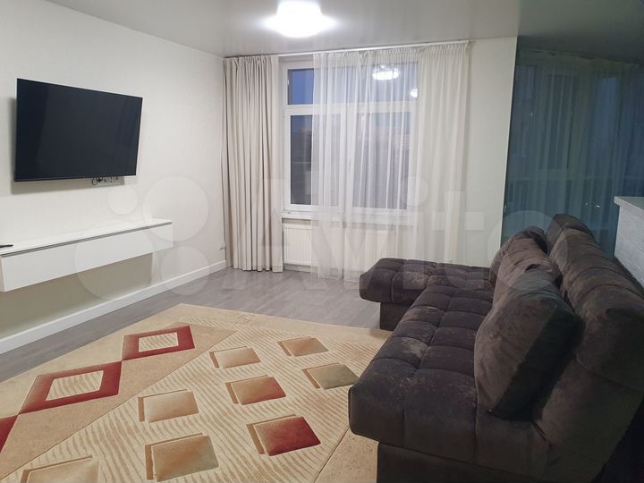 3-к. квартира, 90 м², 8/25 эт.