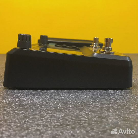 Гитарный процессор эффектов Mooer GE100 c педалью