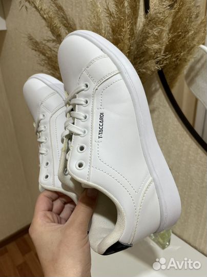 Кеды белые женские