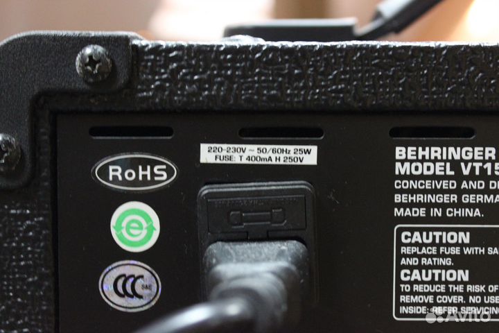 Гитарный комбоусилитель