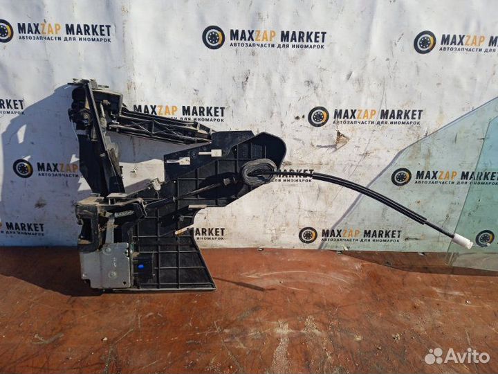 Замок двери Ford Fusion 1.4 2007 перед. лев. (б/у)