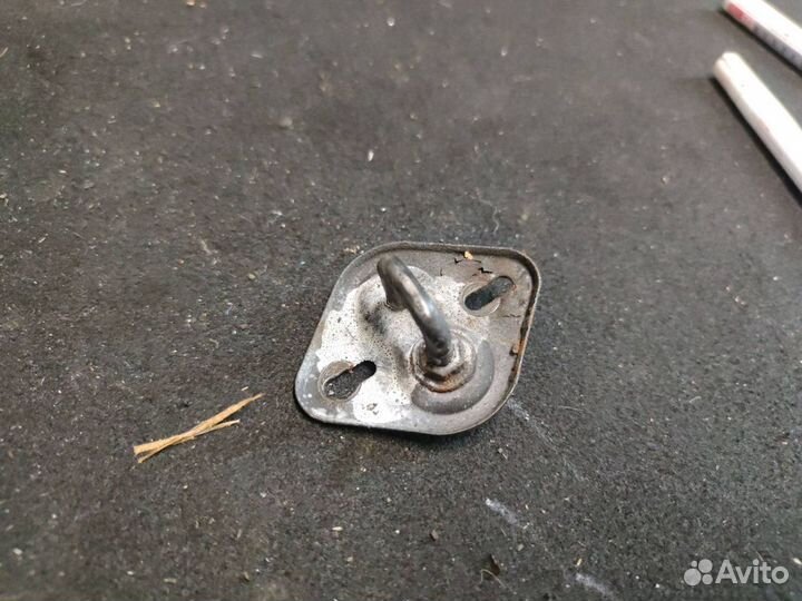 Крюк капота Mercedes-Benz C-Класс W204/S204 2007