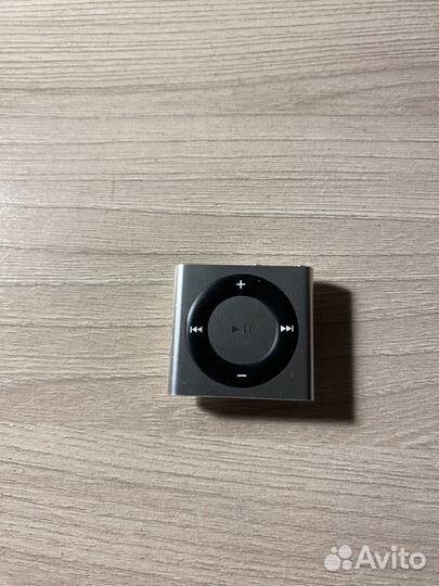 iPod shuffle 4