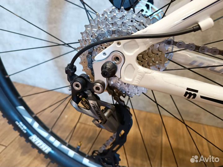 Велосипед Mongoose. Вес 10 кг