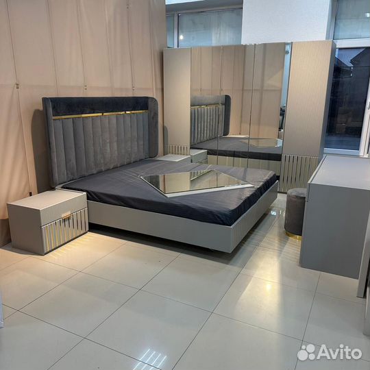 Спальная гарнитура