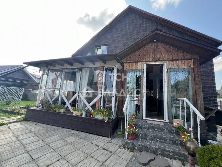 Дом 150 м² на участке 5 сот.