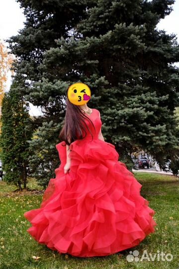 Вечернее пышное платье на выпускной, свадьбу