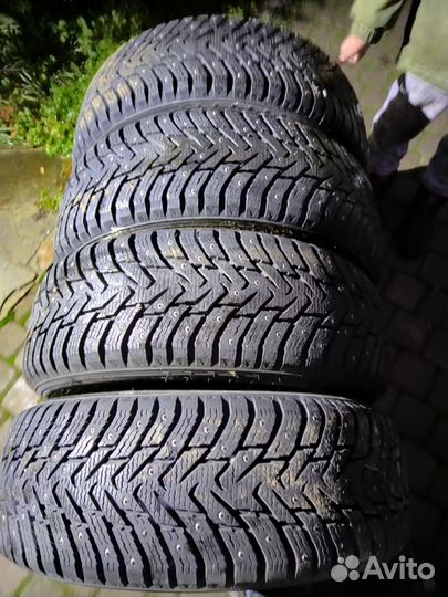 Nokian Tyres Hakkapeliitta 8 SUV 235/65 R17 108T