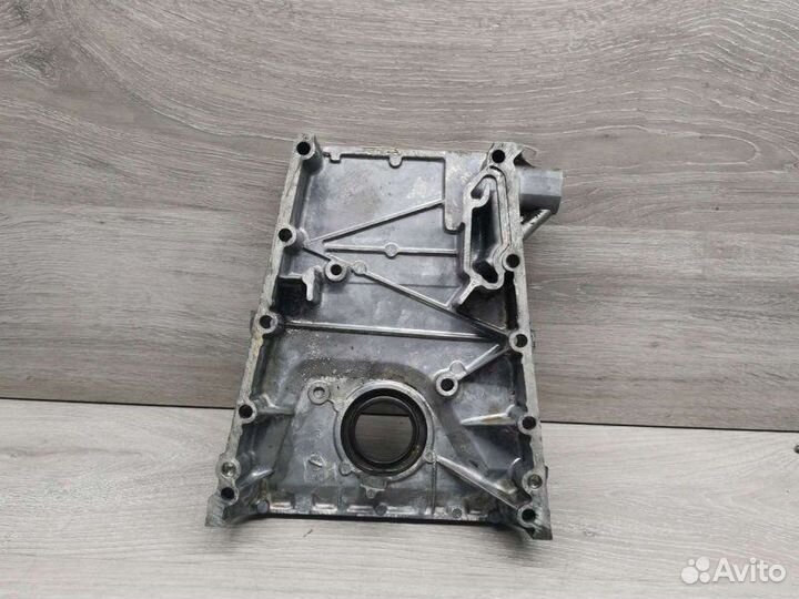 Крышка двигателя Mercedes M104