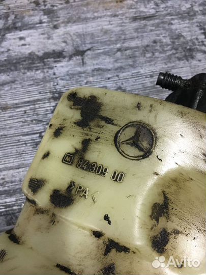 Бачок гидроподвески Mercedes-Benz W140