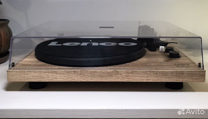 Lenco LBT-188P Wood виниловый проигрыватель