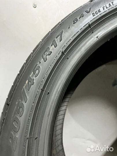 Pirelli P Zero 205/45 R17