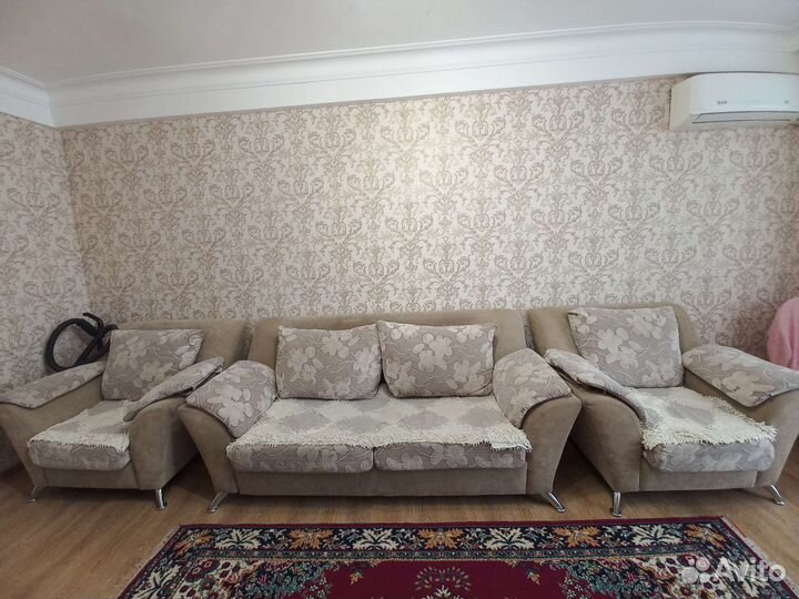 Диваны и кресло бу